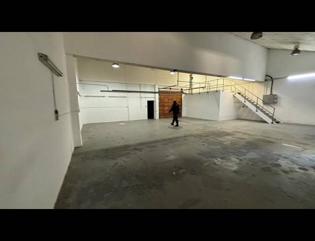 INDUSTRIAL PROPERTY TO RENT IN PAARDEN EILAND